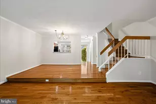 8316 Linden Oaks Ct, Lorton, VA 22079 - Photo 13