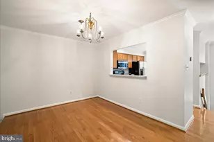 8316 Linden Oaks Ct, Lorton, VA 22079 - Photo 5