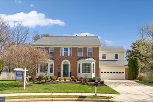 6753 Edge Cliff Dr, Alexandria, VA 22315 - Photo 1