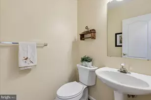 6753 Edge Cliff Dr, Alexandria, VA 22315 - Photo 37