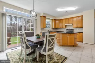 6753 Edge Cliff Dr, Alexandria, VA 22315 - Photo 13