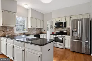 6224 Point Ct, Centreville, VA 20120 - Photo 23