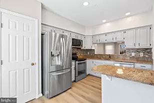 14024 Winding Ridge Ln, Centreville, VA 20121 - Photo 11