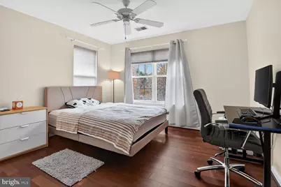 8866 Ashgrove House Lane #201, Vienna, VA 22182 - Photo 5