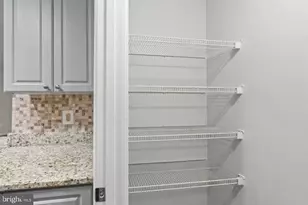 5563 Seminary Rd, Falls Church, VA 22041 - Photo 7