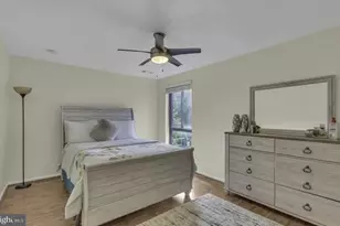 11232 Chestnut Grove Square, Reston, VA 20190 - Photo 15