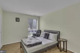 11232 Chestnut Grove Square, Reston, VA 20190 - Photo 11