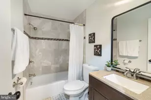 6410 Wyngate Dr, Springfield, VA 22152 - Photo 23