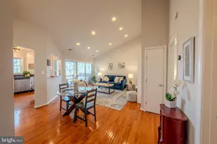 11168 Beaver Trail Ct, Reston, VA 20191 - Photo 3