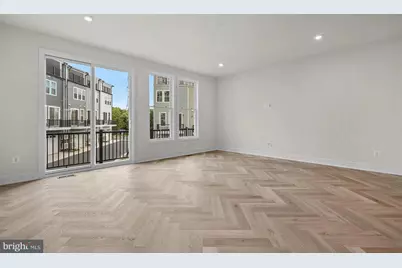 13916 Aviation Place, Herndon, VA 20171 - Photo 9