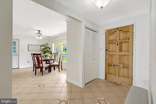 8320 Briar Creek Dr, Annandale, VA 22003 - Photo 9