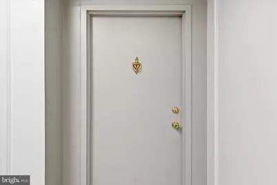 7600 Tremayne Place #301, McLean, VA 22102 - Photo 3