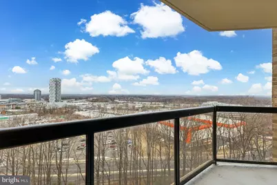 8370 Greensboro Drive #916, McLean, VA 22102 - Photo 11