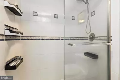 8370 Greensboro Drive #916, McLean, VA 22102 - Photo 9