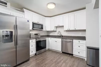 8370 Greensboro Drive #916, McLean, VA 22102 - Photo 3