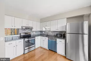 7654 Stana Ct, Lorton, VA 22079 - Photo 5