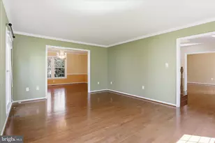 4305 Woodward Ct, Chantilly, VA 20151 - Photo 9