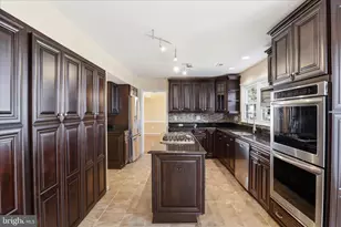 4305 Woodward Ct, Chantilly, VA 20151 - Photo 19