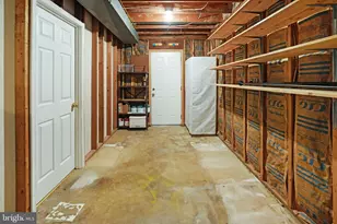 8702 Arley Dr, Springfield, VA 22153 - Photo 13