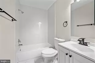 2704 Glengyle Dr, Vienna, VA 22181 - Photo 29