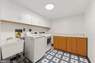 11792 Great Owl Cir, Reston, VA 20194 - Photo 33
