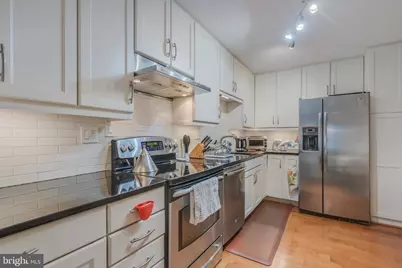 8340 Greensboro Drive #512, McLean, VA 22102 - Photo 9