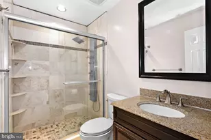 12541 Alder Woods Dr, Fairfax, VA 22033 - Photo 33