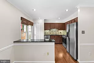 12541 Alder Woods Dr, Fairfax, VA 22033 - Photo 17