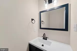 13511 Chevy Chase Ct, Chantilly, VA 20151 - Photo 17