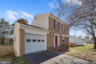 13511 Chevy Chase Ct, Chantilly, VA 20151 - Photo 3