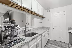 5704 Shadwell Ct, Alexandria, VA 22309 - Photo 9