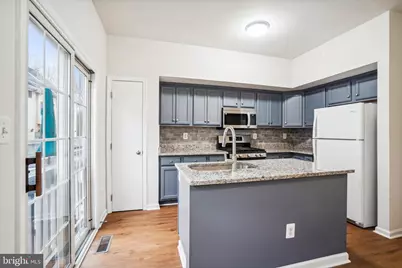 8856 Mansion View Court, Vienna, VA 22182 - Photo 13