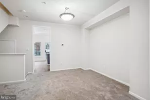 8856 Mansion View Ct, Vienna, VA 22182 - Photo 15