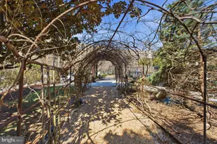 8370 Greensboro Dr, McLean, VA 22102 - Photo 47