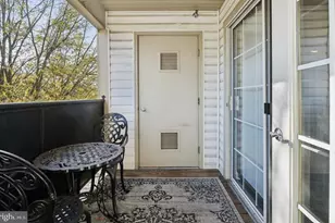 4151 Castlecary Ln, Fairfax, VA 22030 - Photo 13