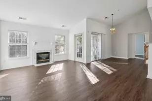 4151 Castlecary Ln, Fairfax, VA 22030 - Photo 9