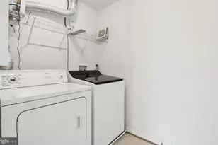 4151 Castlecary Ln, Fairfax, VA 22030 - Photo 17