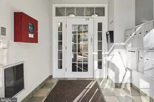 4151 Castlecary Ln, Fairfax, VA 22030 - Photo 5