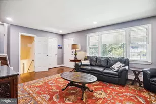 9805 Five Oaks Rd, Fairfax, VA 22031 - Photo 11