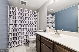 2405 Tatnuck Ct, Herndon, VA 20171 - Photo 15