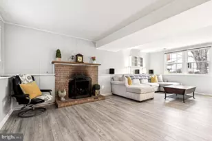 2405 Tatnuck Ct, Herndon, VA 20171 - Photo 13