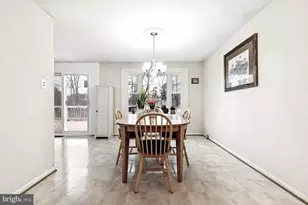 2405 Tatnuck Ct, Herndon, VA 20171 - Photo 3