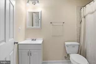 11668 Gilman Ln, Herndon, VA 20170 - Photo 47