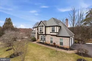 11668 Gilman Ln, Herndon, VA 20170 - Photo 3