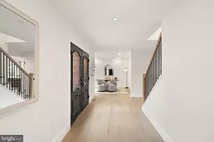 11115 Streamview Ct, Great Falls, VA 22066 - Photo 3