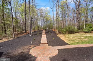 11115 Streamview Ct, Great Falls, VA 22066 - Photo 7