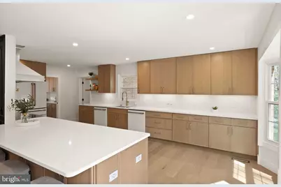 11115 Streamview Court, Great Falls, VA 22066 - Photo 5