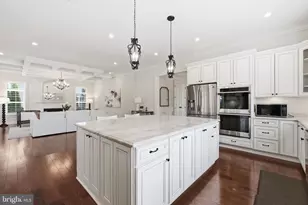 609 Kingsley Rd SW, Vienna, VA 22180 - Photo 9
