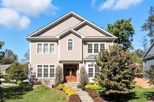 609 Kingsley Rd SW, Vienna, VA 22180 - Photo 1