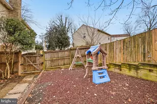 7594 Woodstown Dr, Springfield, VA 22153 - Photo 33